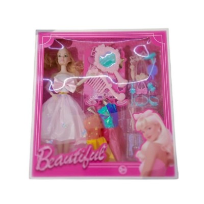 Poupee avec accessoires 111